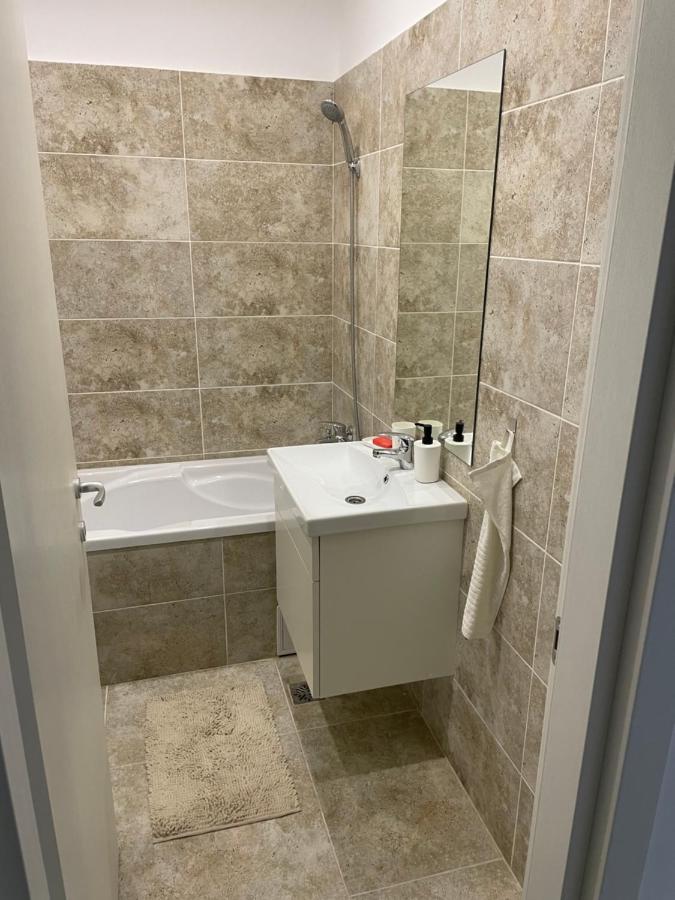 Militari Comfort Studio Rosu Exterior photo